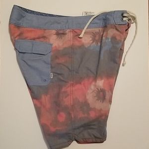 REEF Hommes Board Shorts. 34